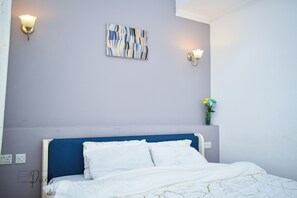 2 bedrooms, iron/ironing board, WiFi, bed sheets - Charming 2-bedroom Penthouse apartment with Gym in Kahawa West,Nairobi (Nairobi)