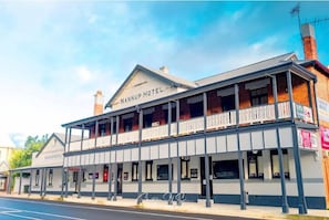 Façana frontal de l'allotjament