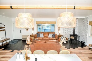 TV, fireplace - Alpine Charm on 1 Acre - Modern Amenities (Angel Fire)