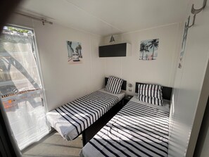 Internet, bed sheets - Mobilhome cap ferret (Lège-Cap-Ferret)