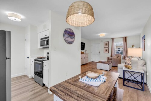 Porter Bloom Pool + Prime Spot