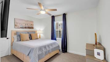 2 bedrooms, desk, iron/ironing board, free WiFi