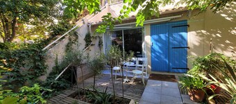 Maison du musicien (Ground-floor apartment with private garden, quiet location)