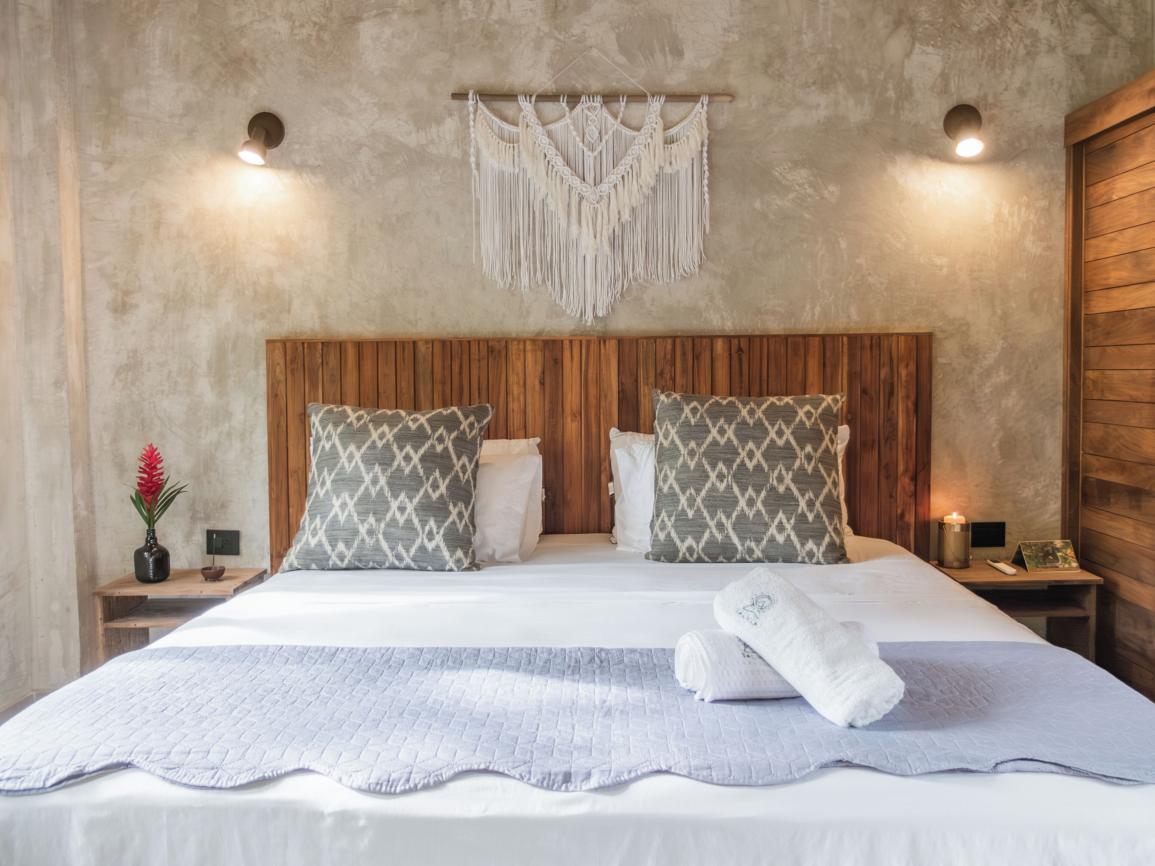 Loft, cozinha | Cofres nos quartos, escrivaninha, ferros/tábuas de passar roupa