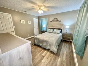 4 bedrooms, iron/ironing board, free WiFi