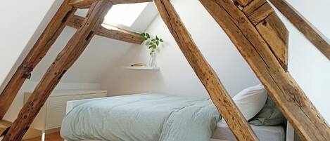 1 sovrum, skrivbord, strykjärn/strykbräda och gratis wi-fi