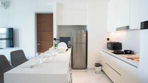 Apartamento, 1 quarto | Sala de jantar