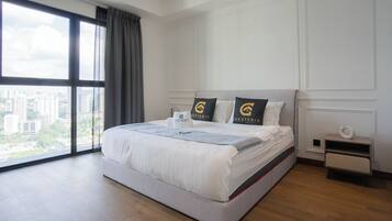 Apartment, 1 Bedroom | Blackout curtains, iron/ironing board, free WiFi