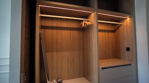 Apartamento, 1 habitación | Armario