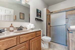 Doccia, asciugacapelli, asciugamani