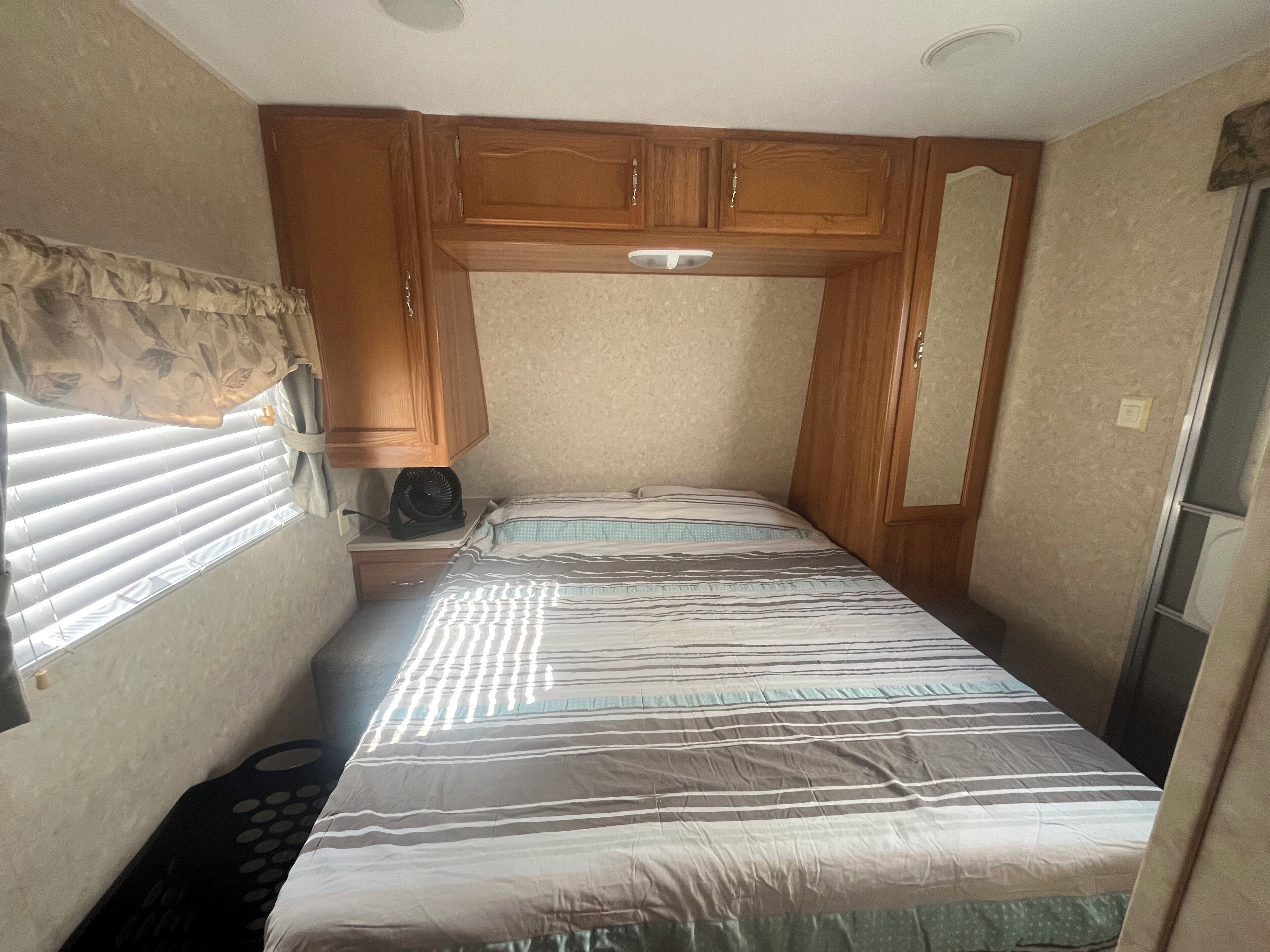 1 habitación y ropa de cama 