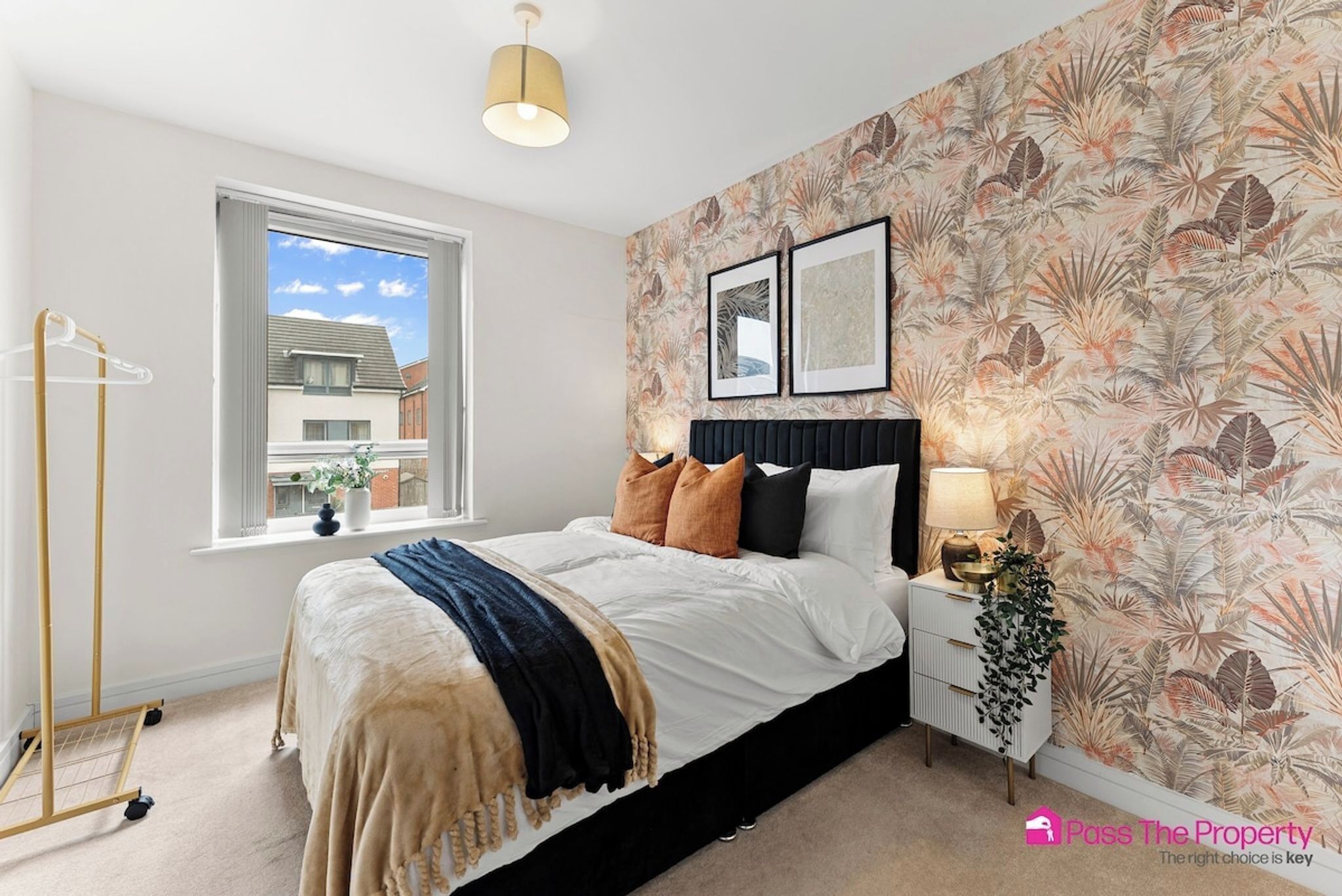 2 bedrooms, internet, bed sheets