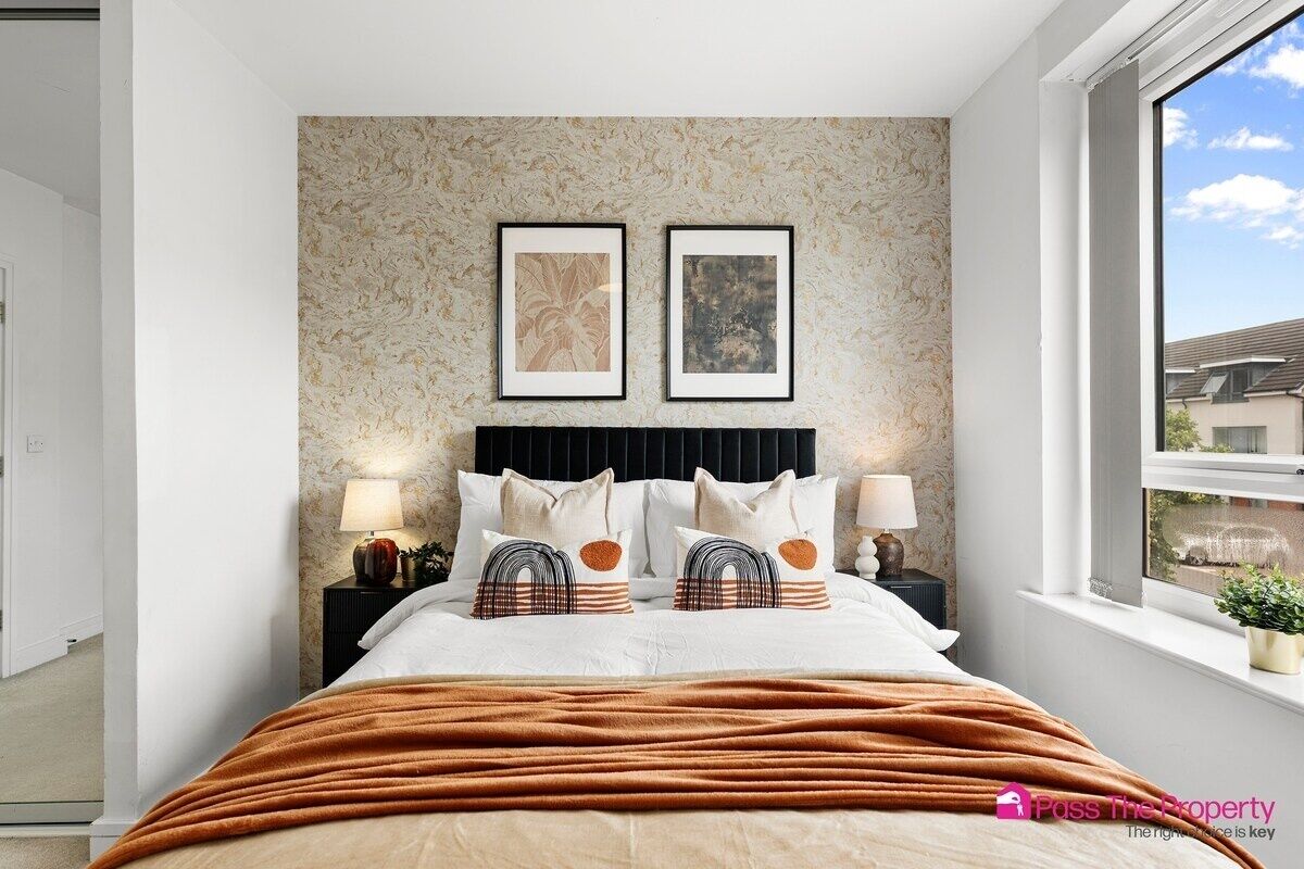 2 bedrooms, internet, bed sheets