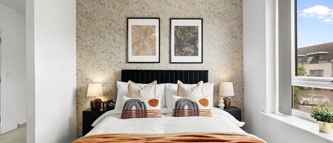 2 bedrooms, internet, bed sheets