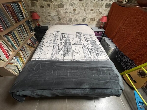 1 bedroom, WiFi, bed sheets