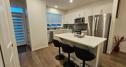4 Bed room 3 Bathrooms home to stay in Chestermere, Alberta, Canada