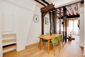 Dining - Eclectic Apartment - Saint Germain des Pres (Paris)