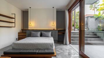 In-room safe, free WiFi