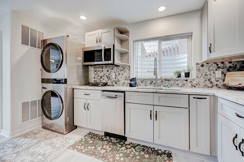 Pleasant 2-bedroom apartment in Colorado Springs