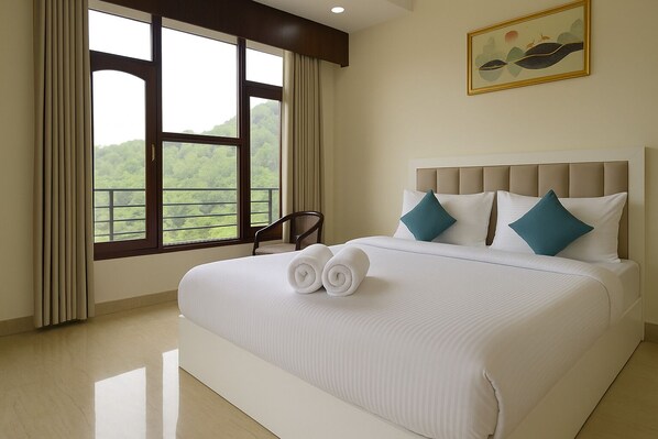 Deluxe Double Room, Balcony, Mountain View | Desk, iron/ironing board, free WiFi