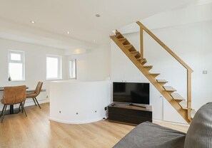 Apartament, vistes a la ciutat | Interior