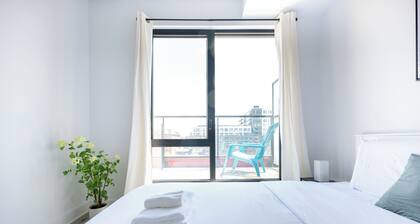 Charming 1BR Old Port | Balcony w/ View | Washer/Dryer | Fully Equipped Kitchen