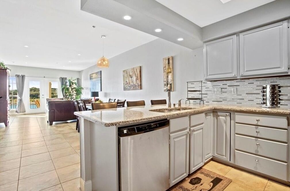 Mikrowelle, Ofen, Herdplatte, Geschirrspüler