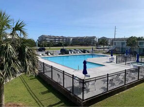 Pool - Charming Bogue Shore Condo #127- Renovated, across from beach access (Atlantic Beach)