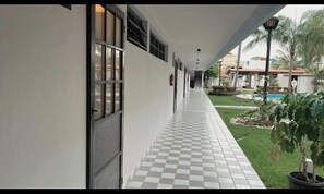 تفاصيل الفندق من الخارج