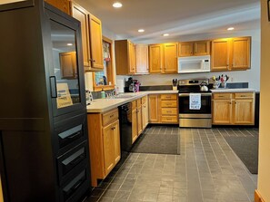 Micro-ondas, fogão, cooktop, lava-louças
