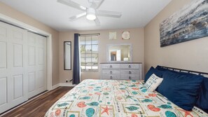 2 bedrooms, desk, travel cot, free WiFi
