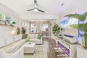 Televisión, chimenea