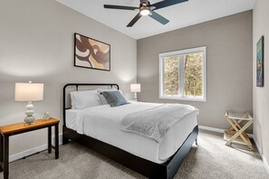 4 chambres, lit parapluie, Wi-Fi, draps fournis