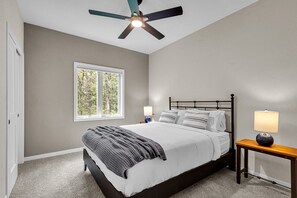 4 bedrooms, travel crib, WiFi, bed sheets