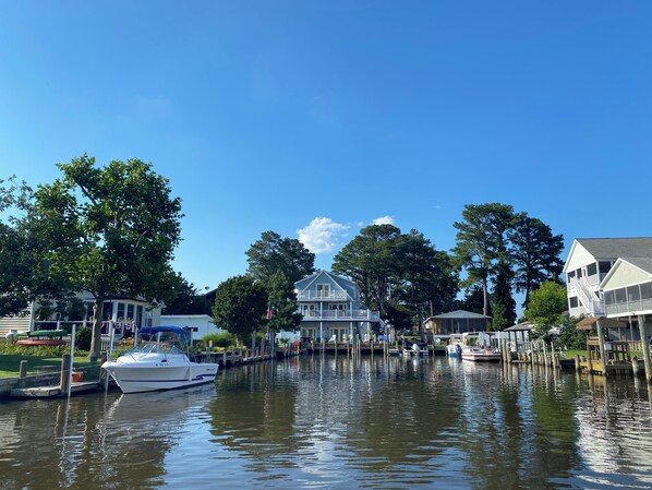 Marina - Beautiful waterfront 5br/2ba
Optional boat rental (Ocean View)