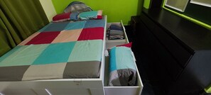 1 bedroom, iron/ironing board, WiFi