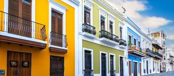 CASA SOL & LUNA - 5 Room Spanish Mansion with Rooftop - Sleeps up to 10 Guests