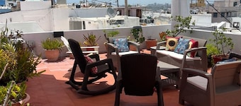 CASA SOL & LUNA - 5 Room Spanish Mansion with Rooftop - Sleeps up to 10 Guests