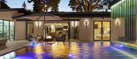 Outdoor pool, a heated pool