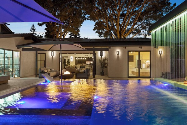 Outdoor pool, a heated pool