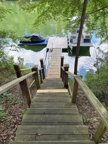 Charming 1-bedroom cabin in delightful Sparta with AC