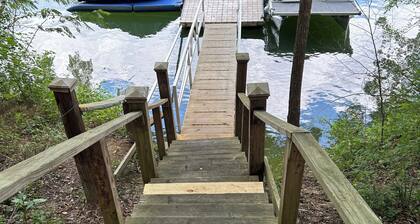 Charming 1-bedroom cabin in delightful Sparta with AC