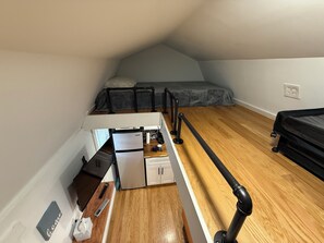 1 bedroom, internet, bed sheets