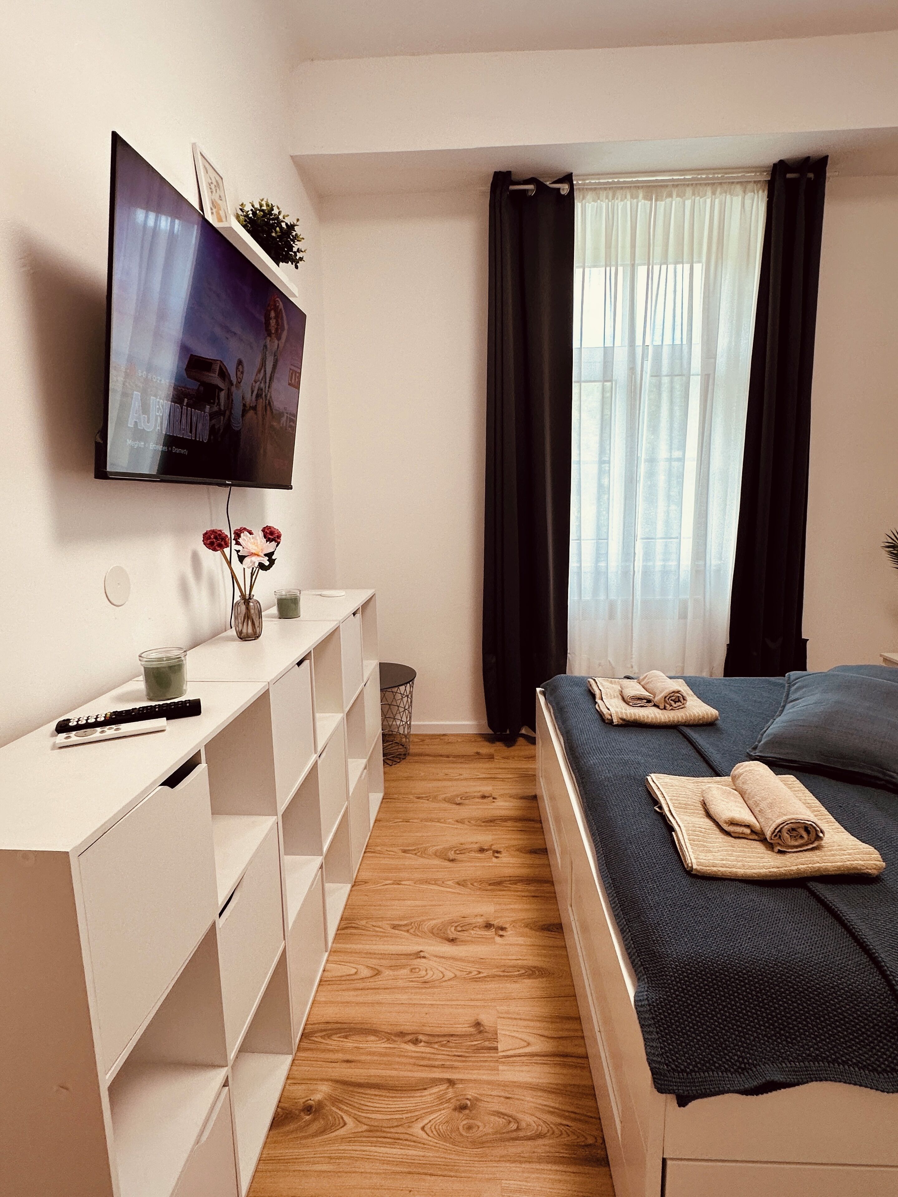 2 bedrooms, desk, iron/ironing board, free WiFi