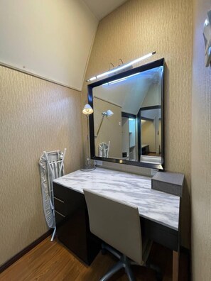 Classic Double Room | Living area