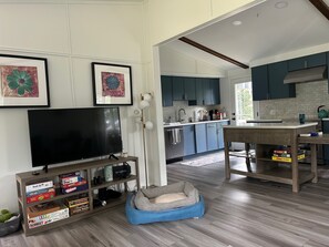 Microonde, forno, piano cottura, lavastoviglie