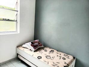 4 bedrooms, WiFi, bed sheets