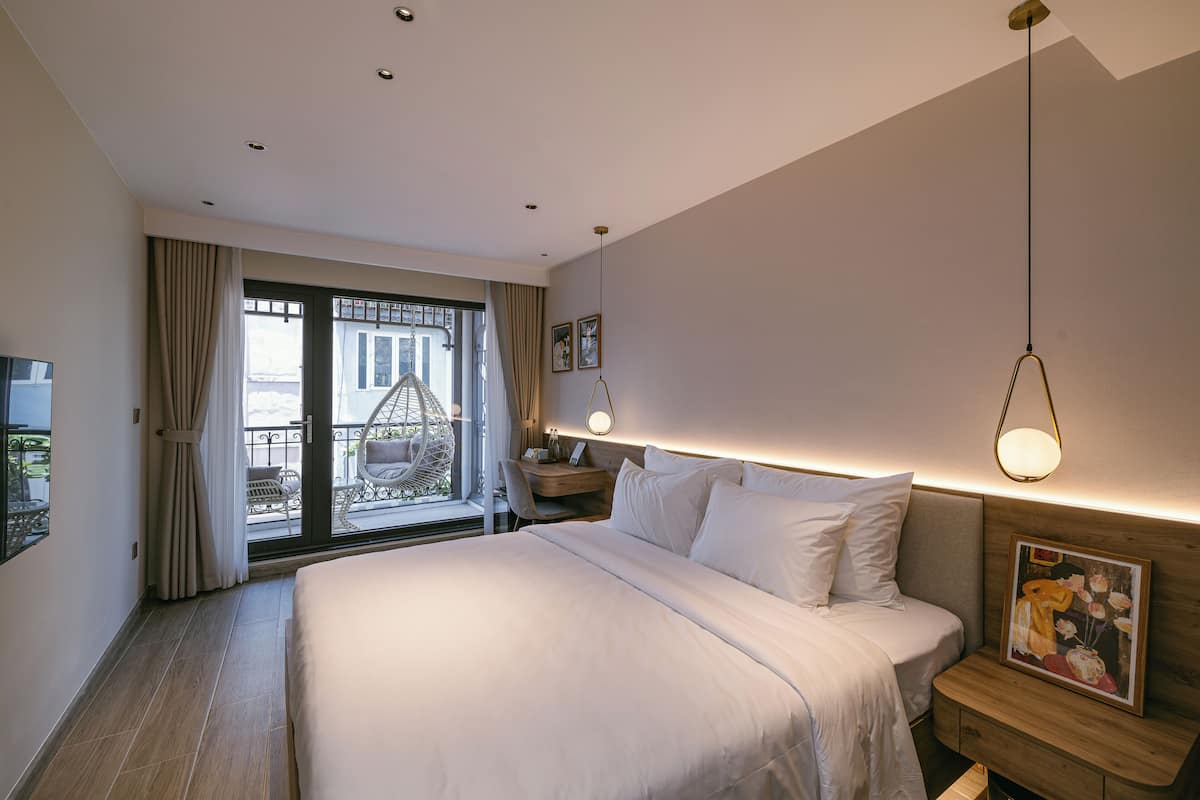 Deluxe Double Room, City View | Free WiFi