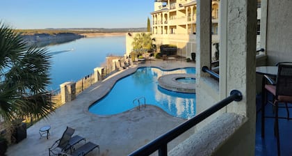 Spectacular 2-bedroom Lakefront Resort Type Condo  in Lake Travis
