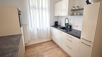 Oven, stovetop, dishwasher